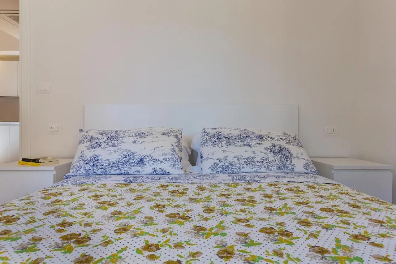 Apartment Apt W/Terrace 10 Min Walk From Piazza S.Stefano Bologna Italy