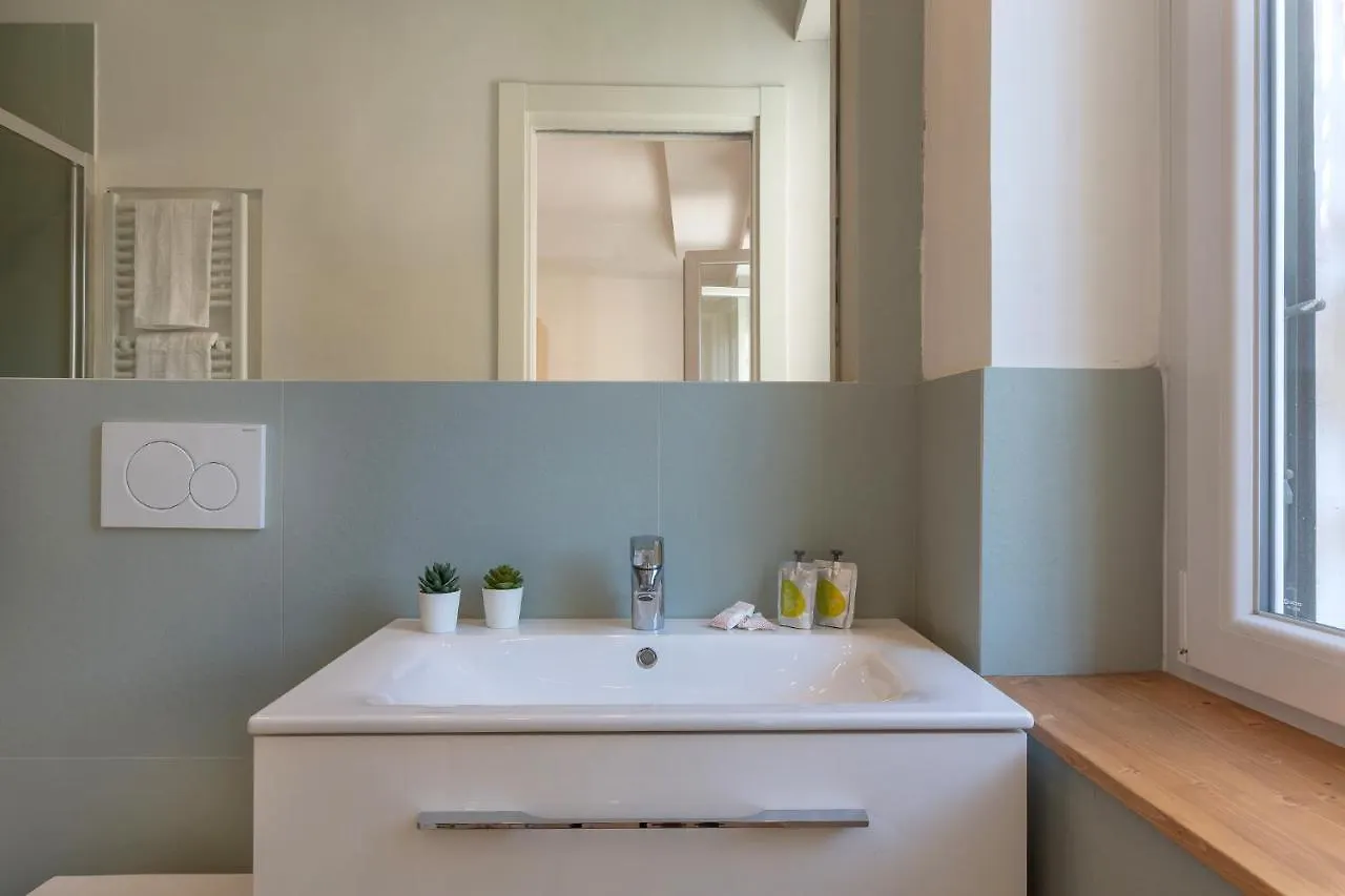 Apt W/Terrace 10 Min Walk From Piazza S.Stefano Bologna Apartment